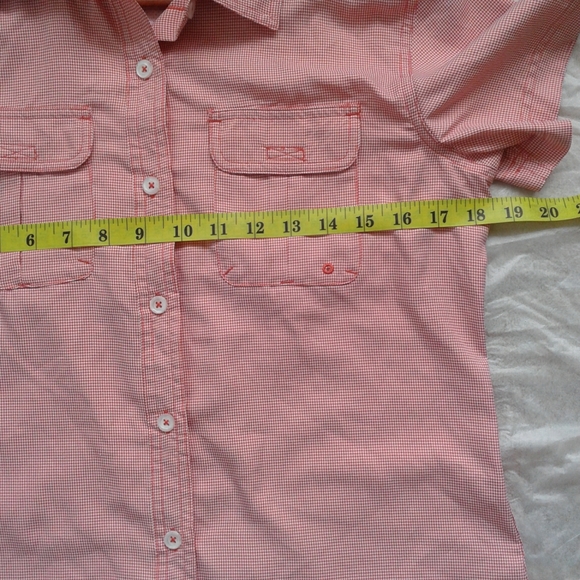 Women's small Cabela's short sleeve button up fishing ,hiking,camping vented… - Picture 6 of 12